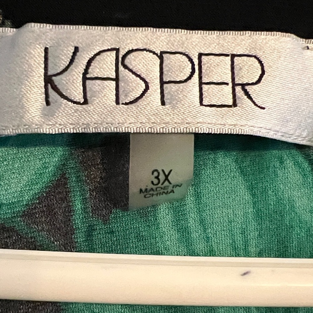 Kasper Black and Green Floral Blouse - Picture 2 of 3